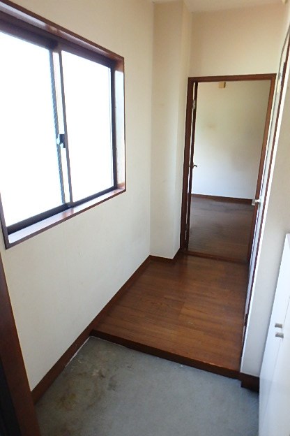 ミツワインパレス   玄関