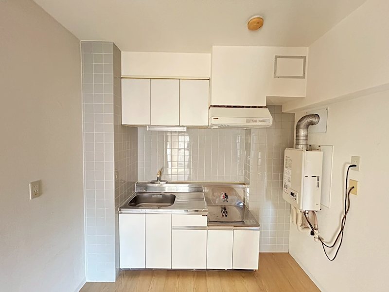 壱番館 キッチン