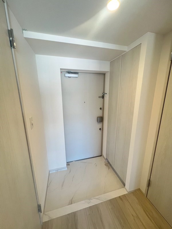 グランカーサ尾久 玄関