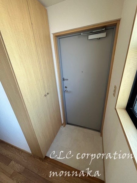 リバーサイド富岡 玄関