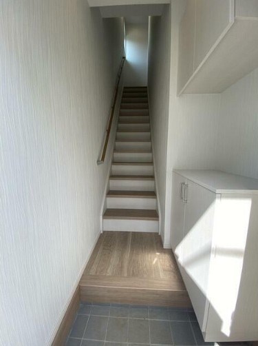 コモド本木 玄関