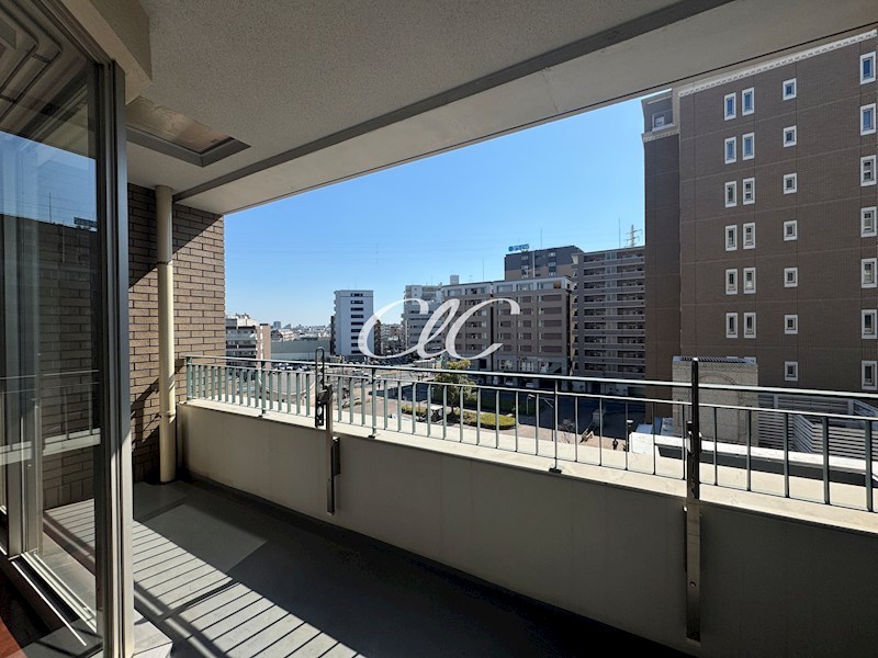 LANAI TOWN RENAISSANCE GRAND HIGHRISE ベランダ