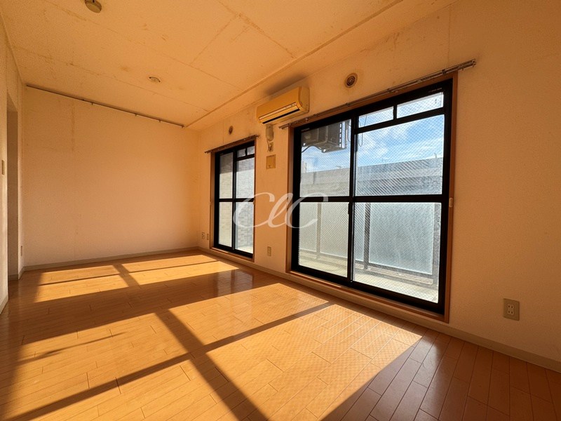 Primavera uno リビング