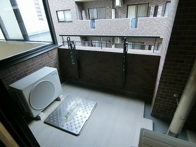 ルクレ日本橋蛎殻町  ベランダ