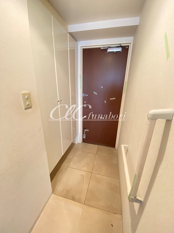 LANAI TOWN RENAISSANCE GRAND HIGHRISE 玄関