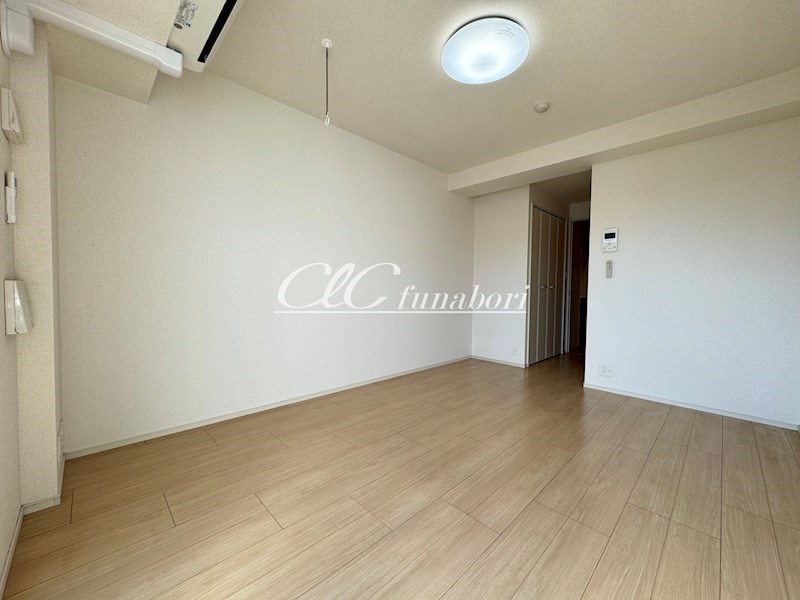 ホワイトマーベル リビング