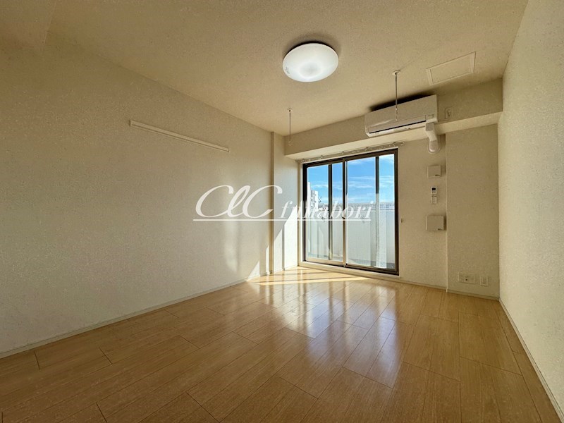 ホワイトマーベル ベッドルーム