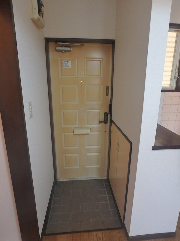 サンライトハイツ 玄関