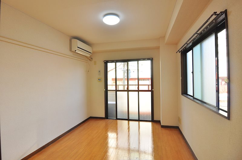 フジビル ベッドルーム