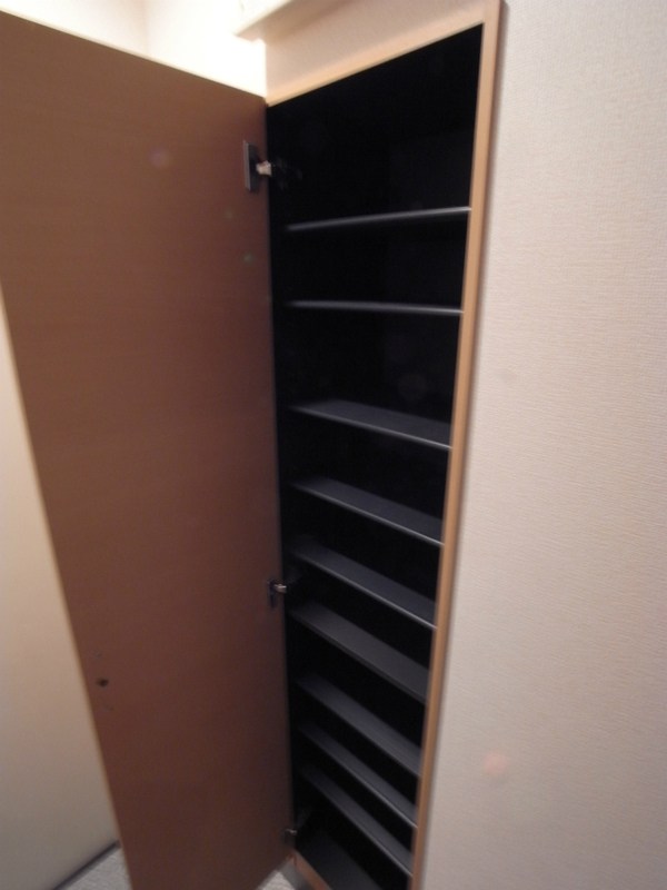 リブリ・かのん 玄関