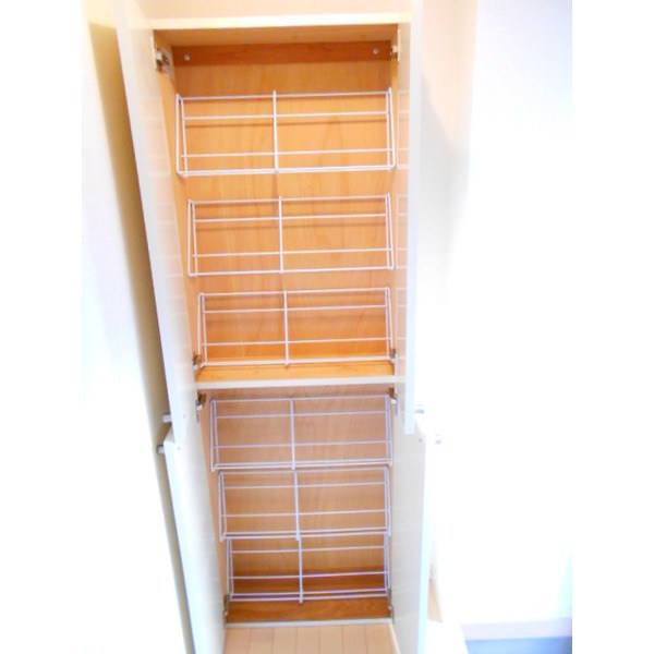 ピノーラ  玄関