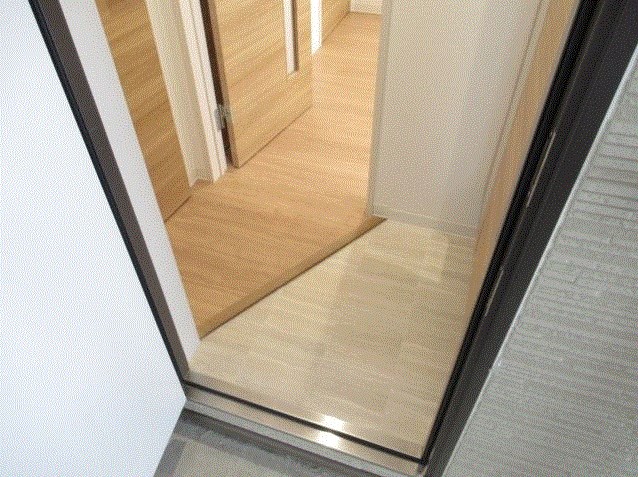 ウィンドテラス四つ木 玄関