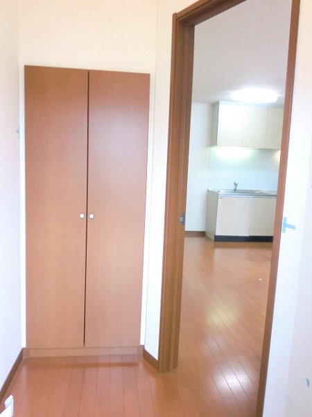 ソレアード松江A 玄関