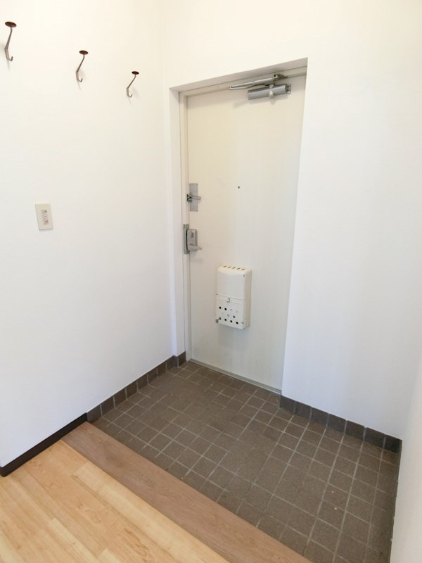 エルナス江戸川 玄関