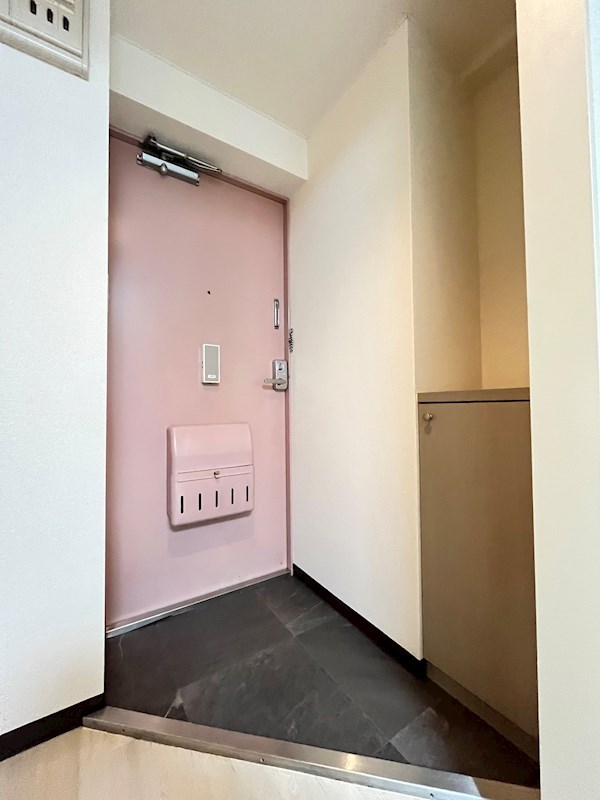 ラ・パイクス6112 玄関