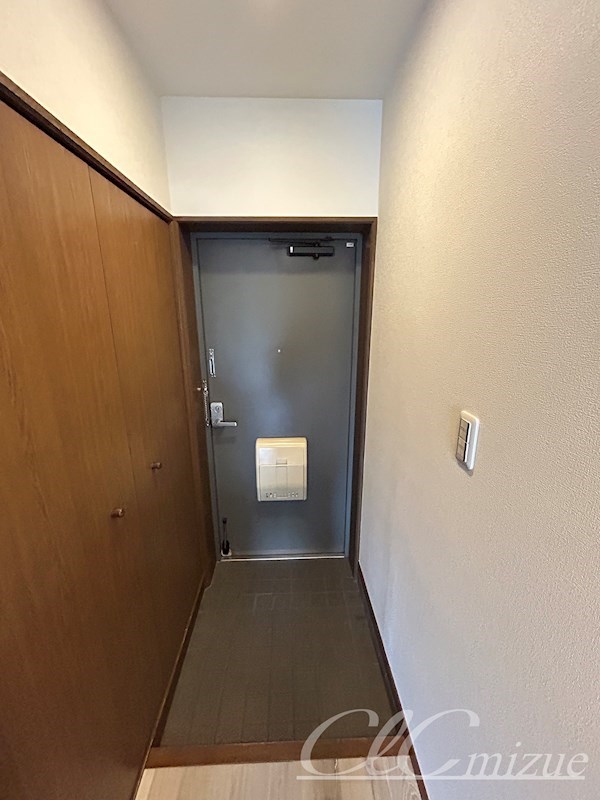 アベニール 玄関