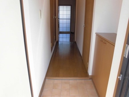 ウエストアローム 玄関