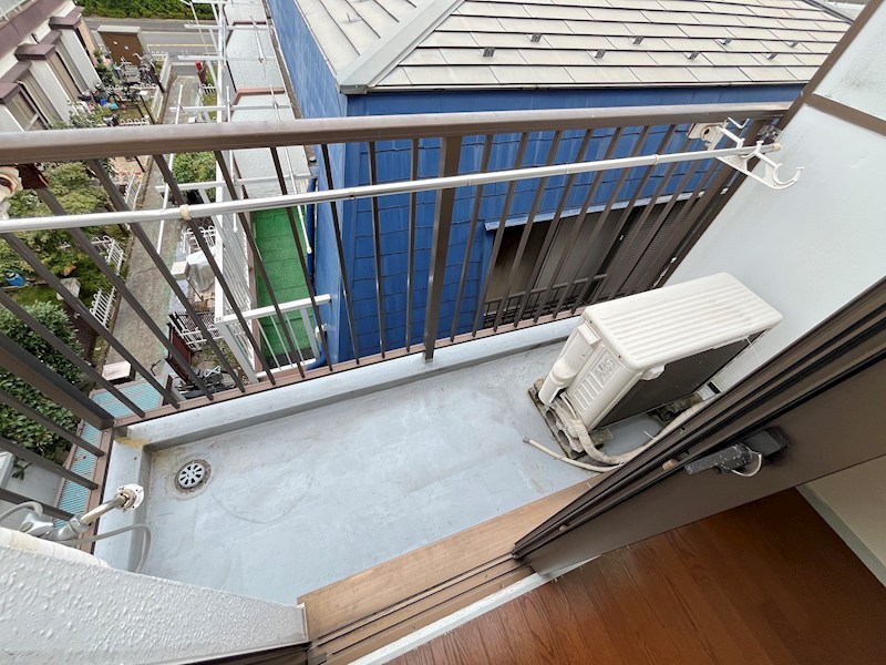 カワベ３２８ ベランダ