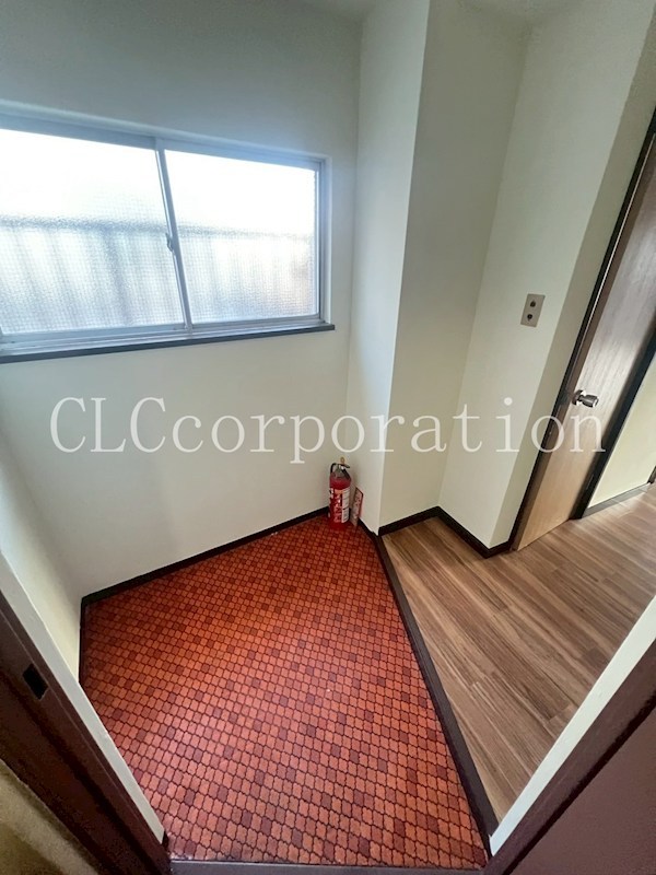 サニーハイツ東上野 玄関