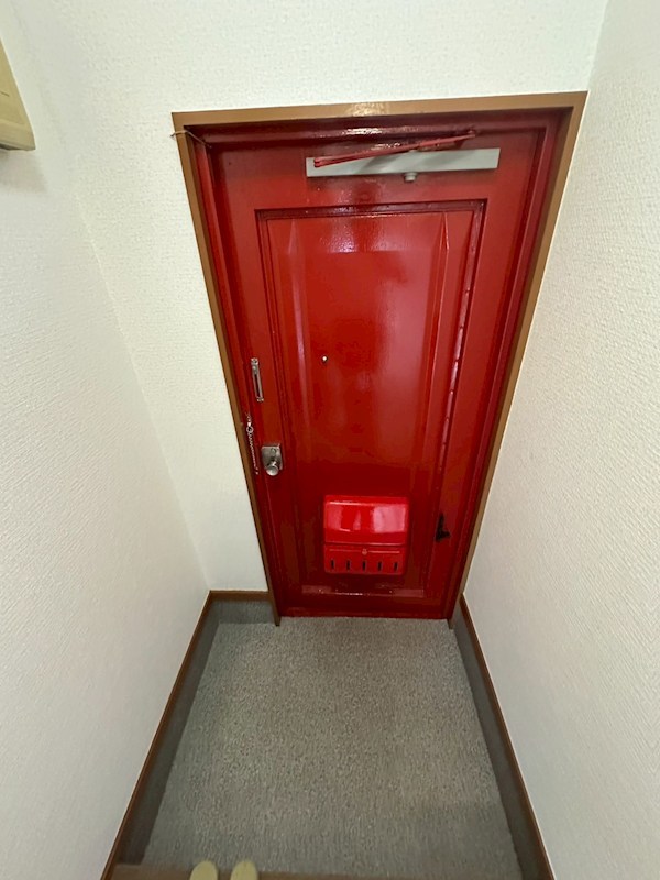 ニューサカエコーポ 玄関