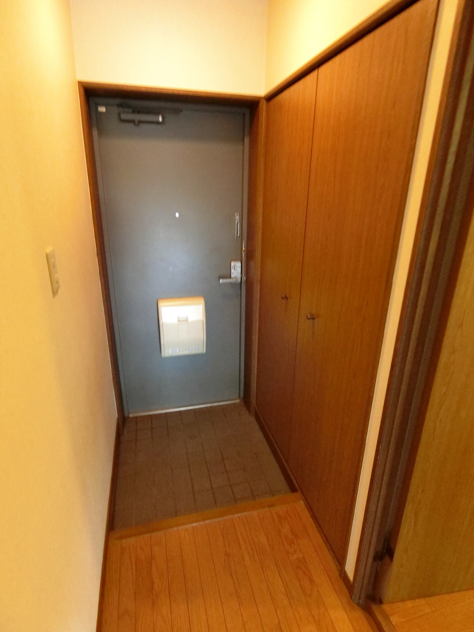 アベニール 玄関