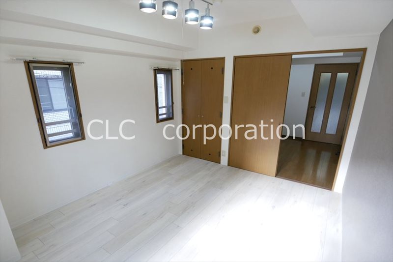 ロジェ ベッドルーム