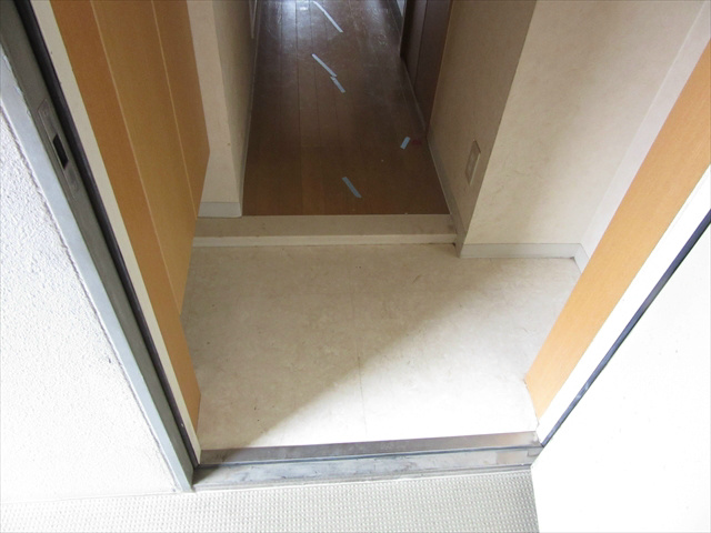 プロニティ　タナカ  玄関