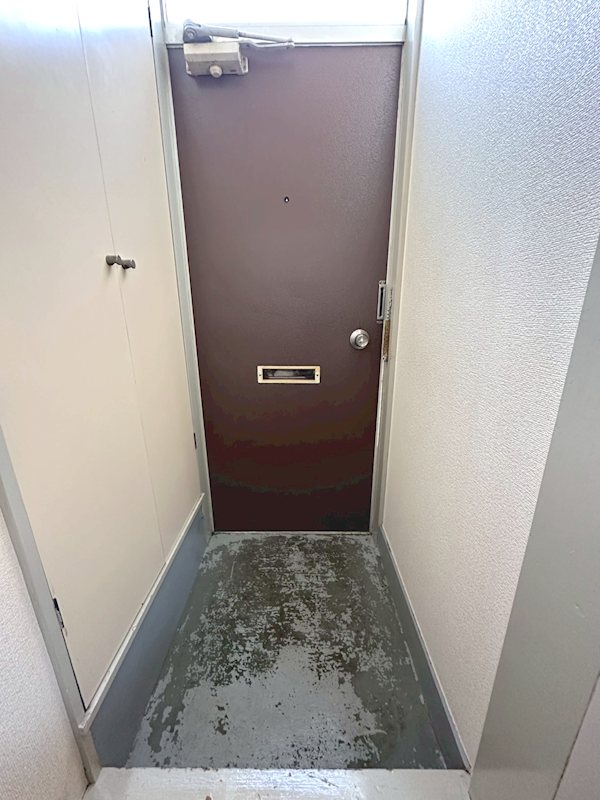 フラワーハイム 玄関