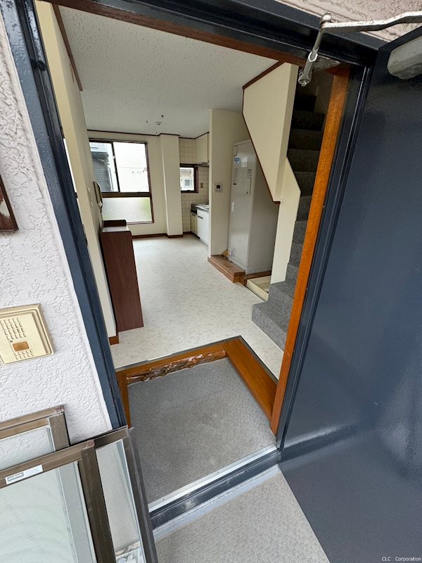 プラトゥハウス 玄関