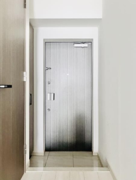 Ｄ&amp;rsquo;ｓ　ＶＡＲＩＥ三ノ輪レジデンス 玄関