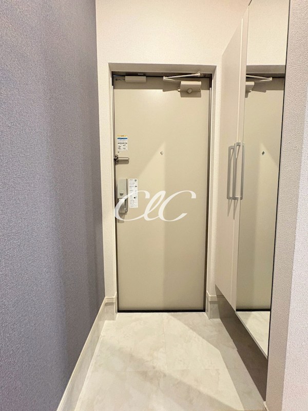 ヒカルサ瑞江ウエスト 玄関