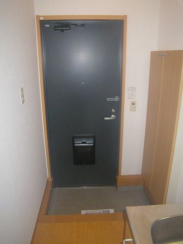 ソルビオス北千住 玄関