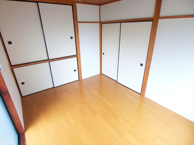 三恵ビル ベッドルーム