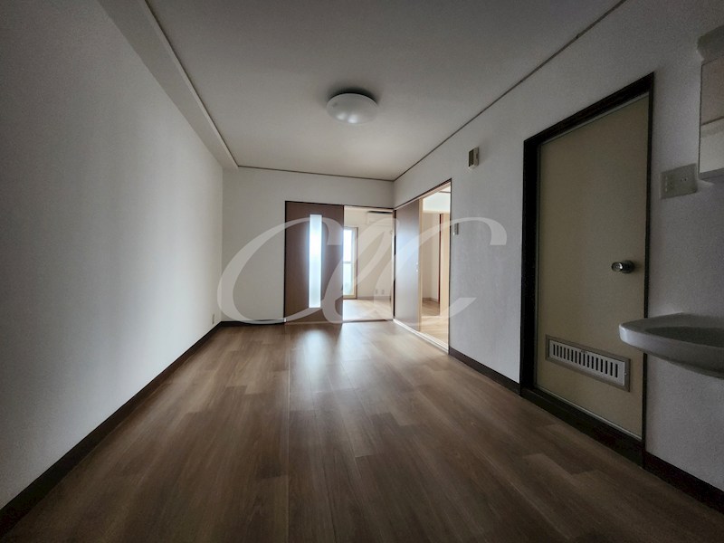 土清ビル リビング