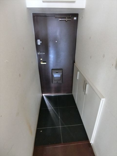 東十条ビル1号館 玄関