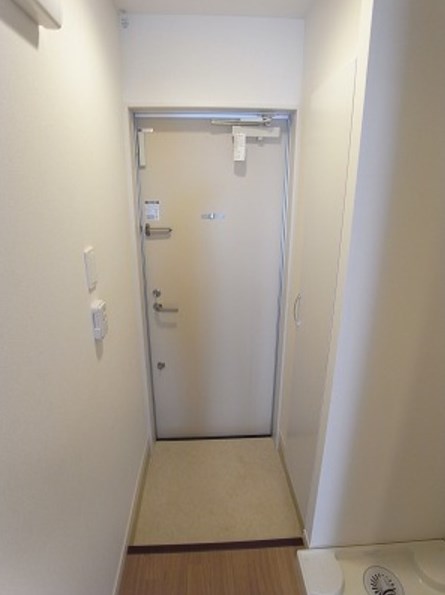 リブリ・YAMATO 玄関