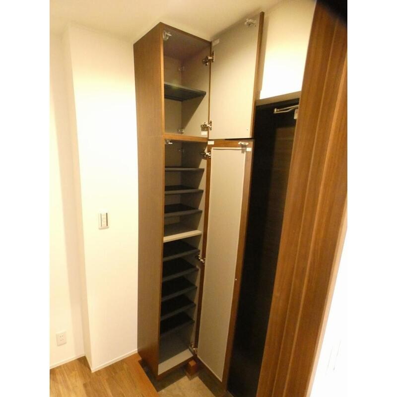 ソラーナ  玄関