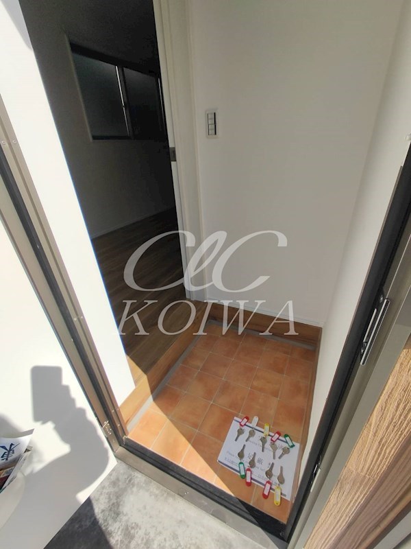 パインヒル１２ 玄関