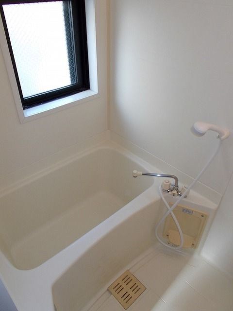 マ　ヴェル　　ドムール 風呂画像