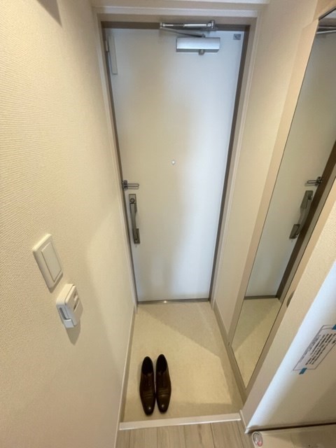 リブリ・フルール  玄関