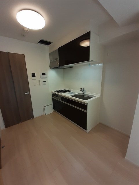 ラ・ポーズ　ゾー  キッチン