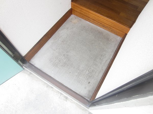 コーポ岸  玄関