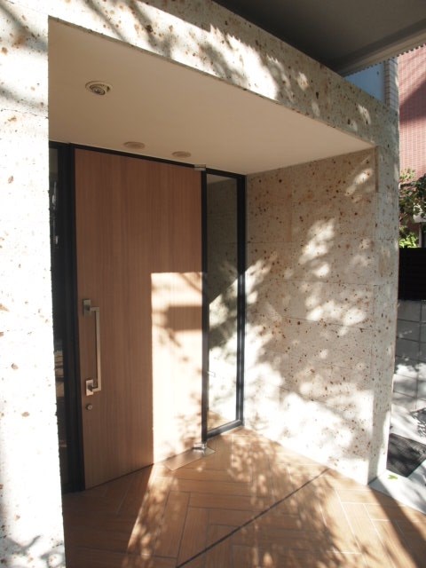 メイクスデザイン町屋  玄関