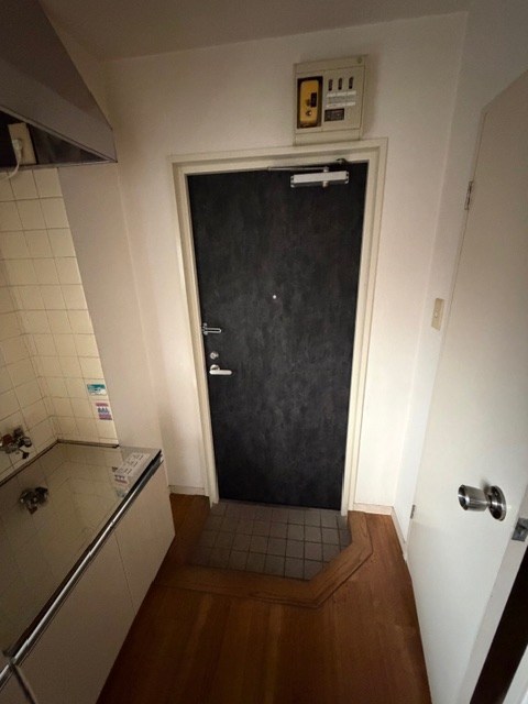 Y&amp;rsquo;ｓマンション 玄関