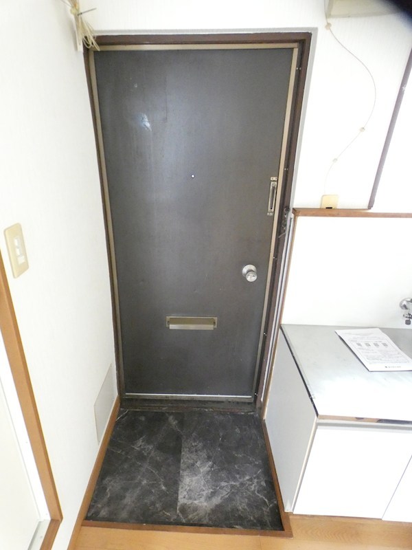 金子マンション 玄関