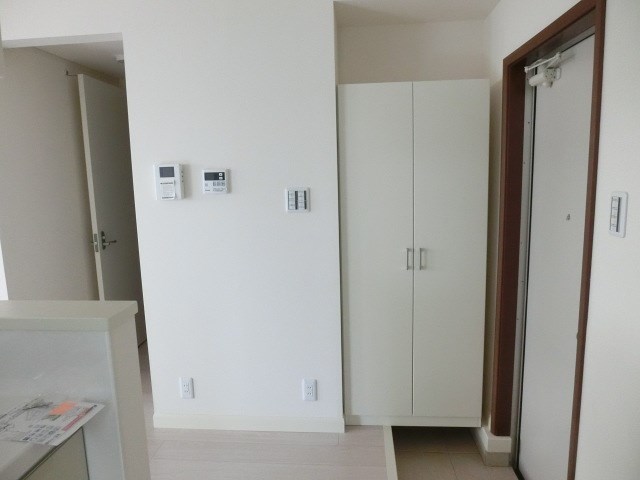 LEESAS西小岩 玄関