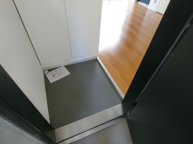 アリスマナーガーデン銀座ウォーク   玄関