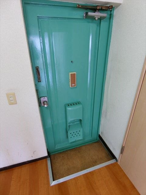 長岡マンション 玄関