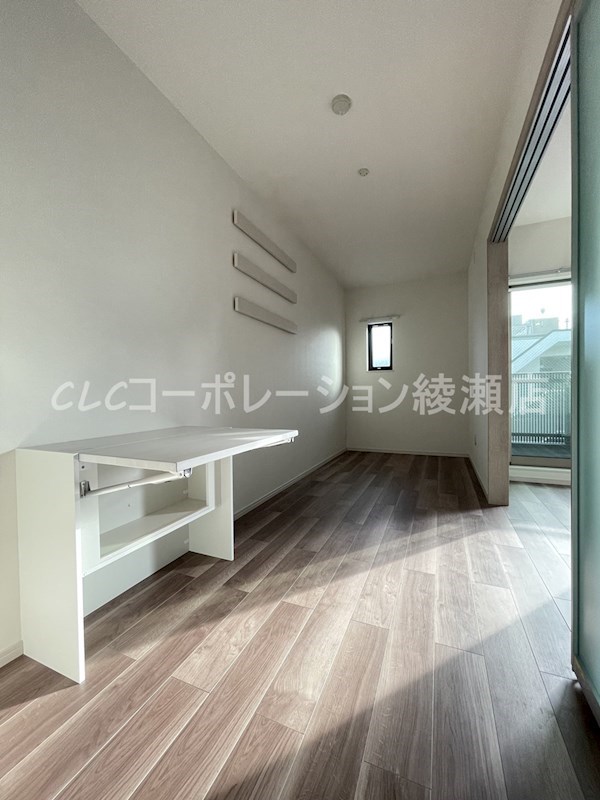 メゾン北綾瀬 ベッドルーム