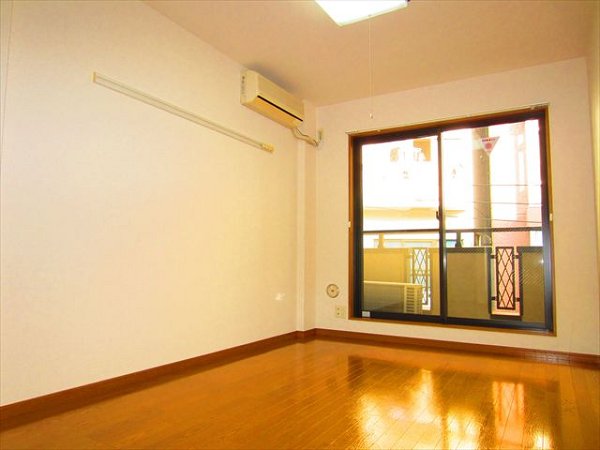 ラフィネ池之端 リビング